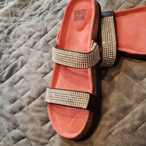 Sandals - Picture 2 of 4